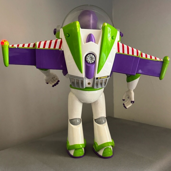 Talking Buzz Lightyear - Picture 10 of 10
